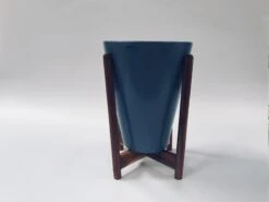 Love Bite With Wooden Stands - Grey 6 Love Bite With Wooden Stands - Grey -Care Flowering Shop 108L WS MG