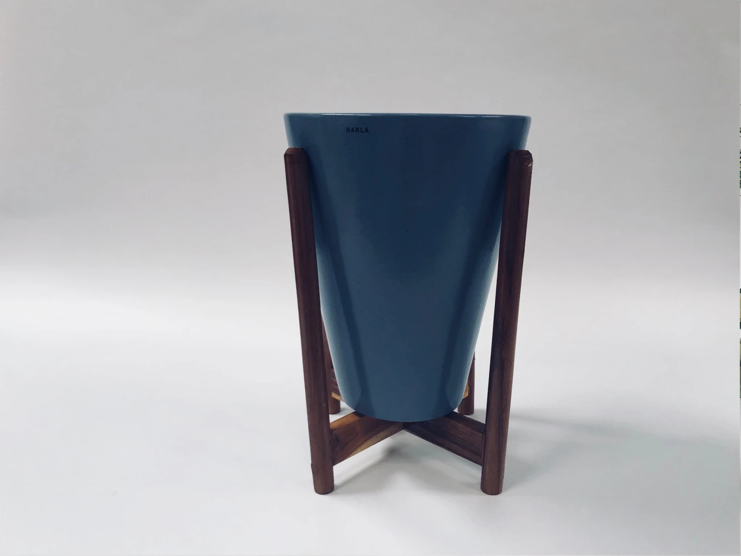 Love Bite With Wooden Stands - Grey 3 Love Bite With Wooden Stands - Grey - Image 3